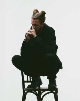 Leo-Constantin-Scheichenost-Creative-Director-Consulting-Markenaufbau-Lettering-Illustration-Freelancer-Lettering-Die-Haarespender-3 Leo-Constantin-Scheichenost-Creative-Director-Consultant-Entrepreneur