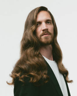 Leo-Constantin-Scheichenost-Creative-Director-Consulting-Markenaufbau-Lettering-Illustration-Freelancer-Lettering-Die-Haarespender-4 Leo-Constantin-Scheichenost-Creative-Director-Consultant-Entrepreneur