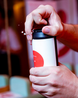 HFA-Studio-Branding-Packaging-Graphic-Design-Werbeagentur-Brauton-Bier-Mit-Musikgeschmack-Art-Direction-7 Leo-Constantin-Scheichenost-Creative-Director-Consultant-Entrepreneur