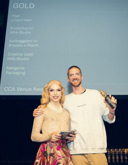 cca-awardshow-2024-3-224-web-1620×1080 2 Kopie Leo-Constantin-Scheichenost-Creative-Director-Consultant-Entrepreneur